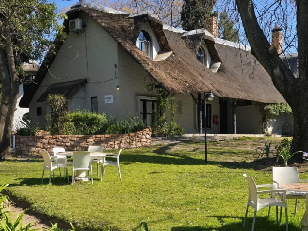 Beverly Hills Lodge - Garden 6