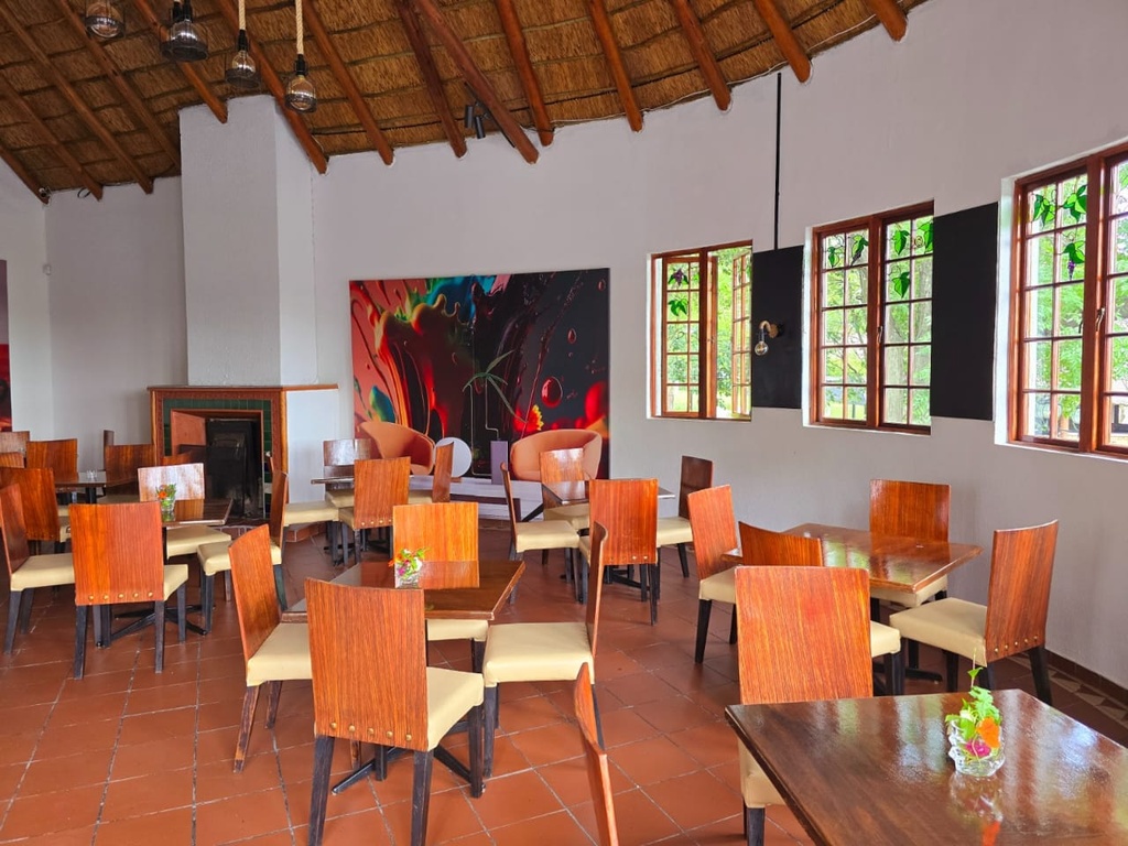 Beverly Hills Lodge - Restaurant 11