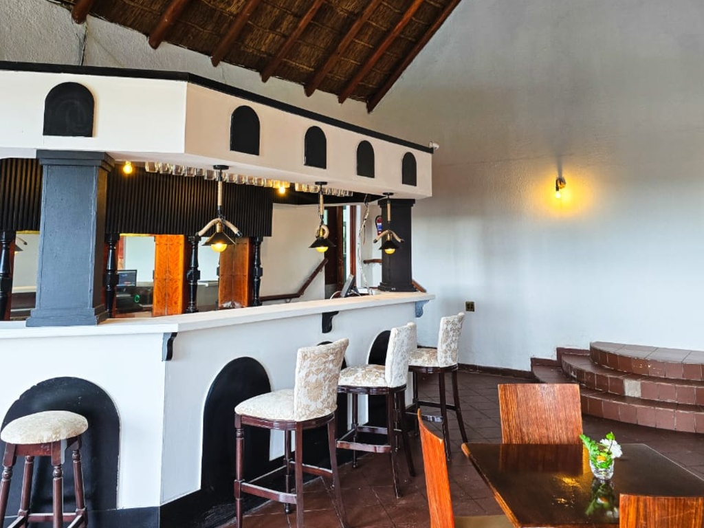 Beverly Hills Lodge - Restaurant 14