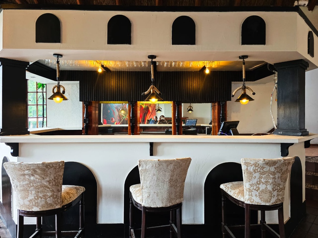 Beverly Hills Lodge - Restaurant 15