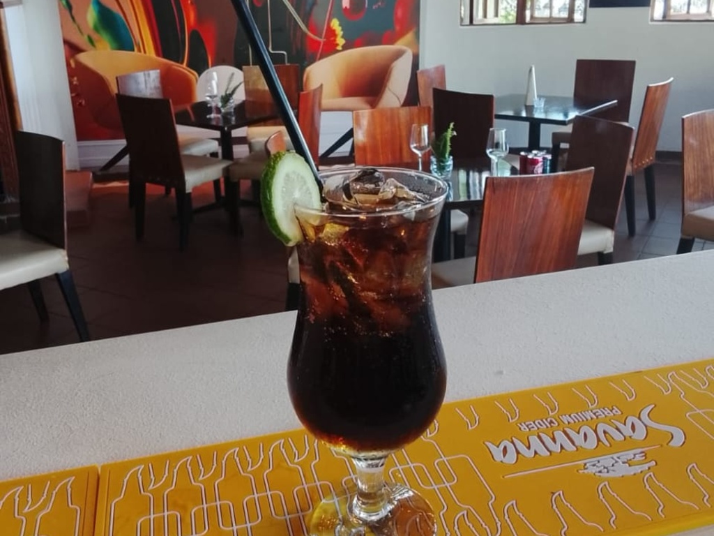 Beverly Hills Lodge - Restaurant 16