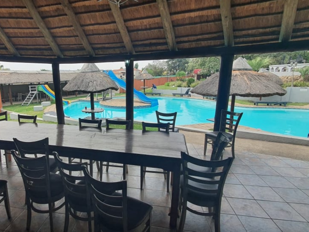 Beverly Hills Lodge - Restaurant 7