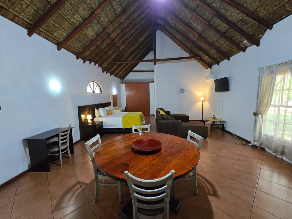 Beverly Hills Lodge - Rooms 8